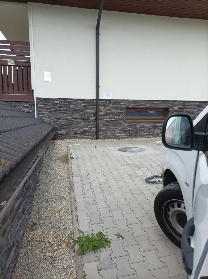 Apartman Aisha Kakaslomnic Kültér fotó