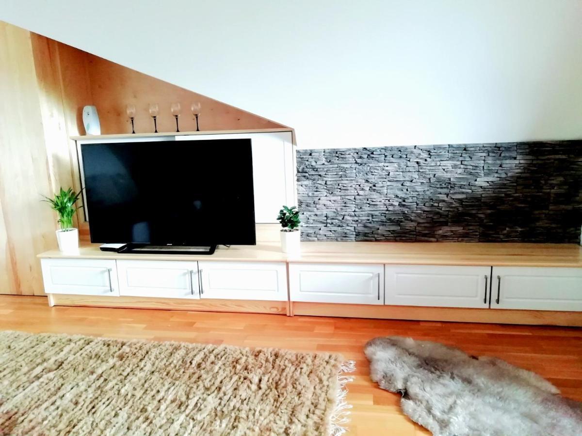 Apartman Aisha Kakaslomnic Kültér fotó